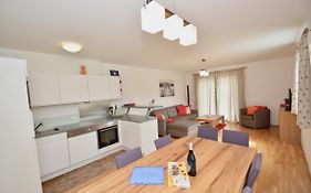 Apartment Mountain Panorama By Z-K-H Rentals